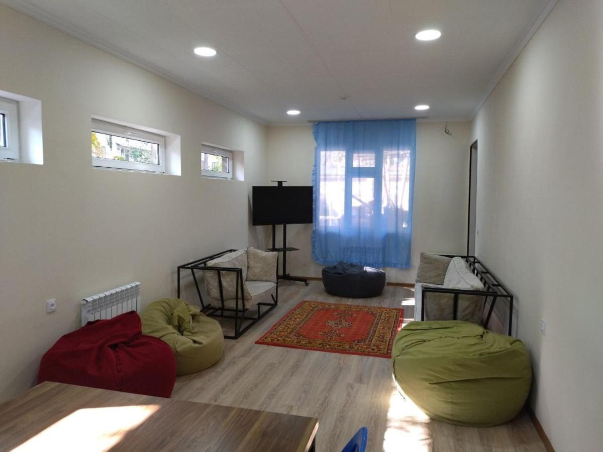Aka Hostel Tashkent Bagian luar foto